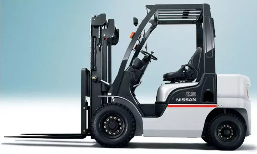 Nissan 2,5 Triplex